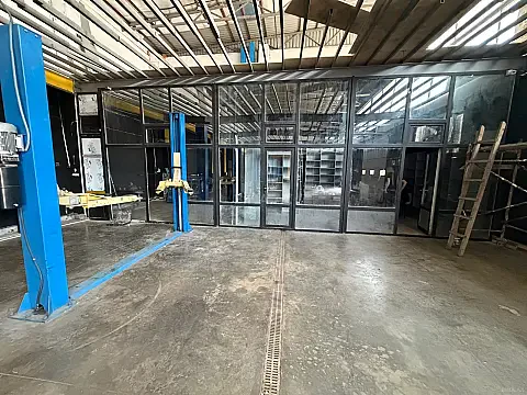 Kirayə verilir obyekt 360 m² — Bakı, Əhmədli 360.00 m²