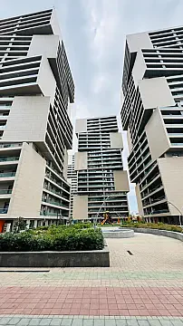 Kirayə verilir 2 otaqlı mənzil 106 m² — Bakı 2 otaq 106.00 m²