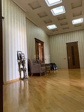 Satılır 4 otaqlı mənzil 200 m² — Bakı, Memar Əcəmi yanı 4 otaq 200.00 m²
