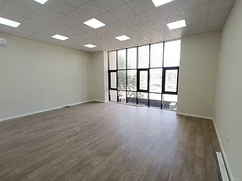 Kirayə verilir 2 otaqlı ofis 100 m² — Bakı 2 otaq 100.00 m²