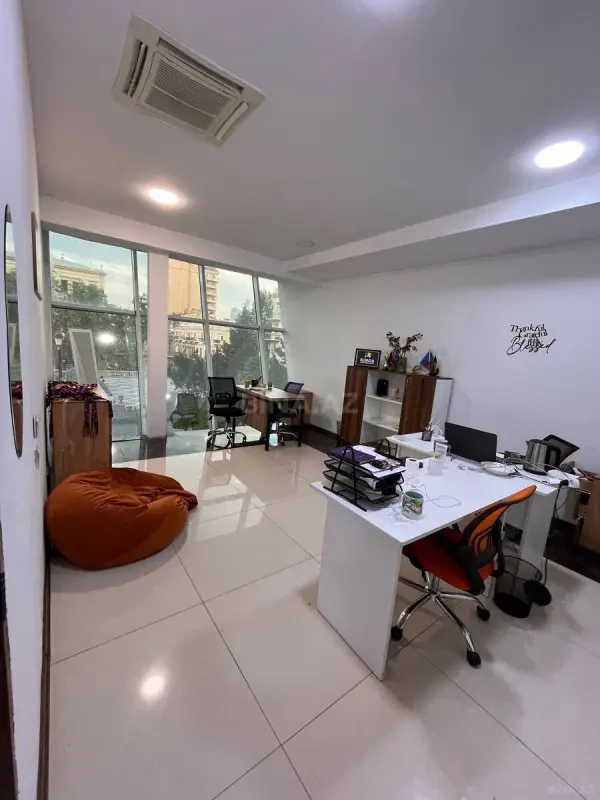 Kirayə verilir 1 otaqlı ofis 25 m²