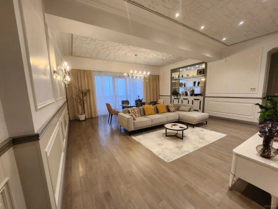 Kirayə verilir 3 otaqlı mənzil 211 m²