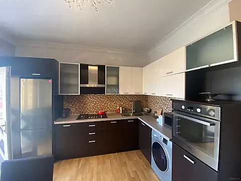 Kirayə verilir 3 otaqlı mənzil 100 m² — Bakı, Sahil qəs. 3 otaq 100.00 m²