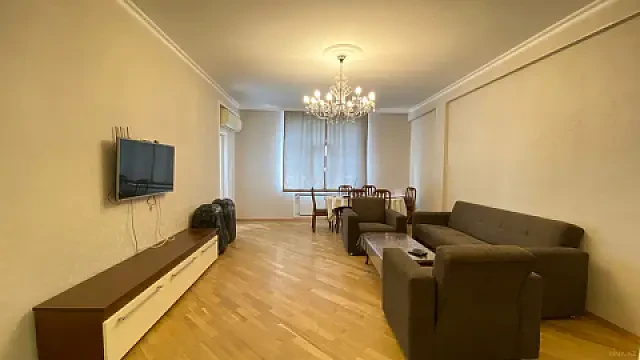 Kirayə verilir 2 otaqlı mənzil 75 m² — Bakı, Nizami 2 otaq 75.00 m²