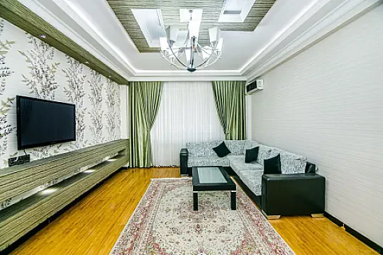 Kirayə verilir 3 otaqlı mənzil 135 m² — Bakı, İnşaatçılar 3 otaq 135.00 m²