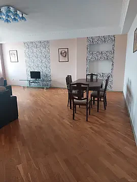 Kirayə verilir 3 otaqlı mənzil 121 m² — Bakı, Həzi Aslanov qəs. 3 otaq 121.00 m²
