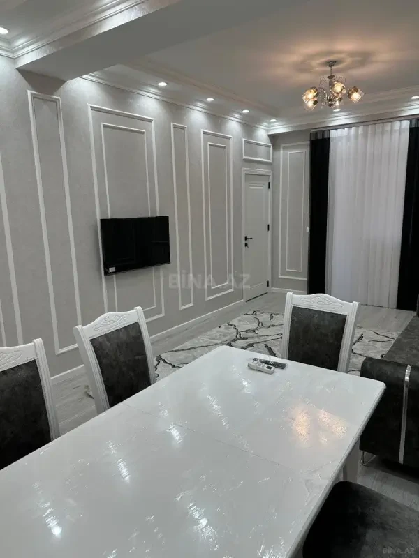 Kirayə verilir 2 otaqlı mənzil 75 m²