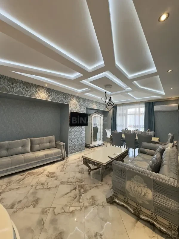 Kirayə verilir 3 otaqlı mənzil 148 m²