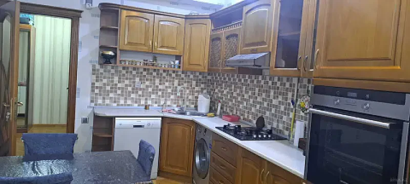 Kirayə verilir 3 otaqlı mənzil 95 m² — Bakı 3 otaq 95.00 m²