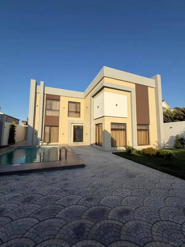 Satılır 6 otaqlı həyət evi 370 m²