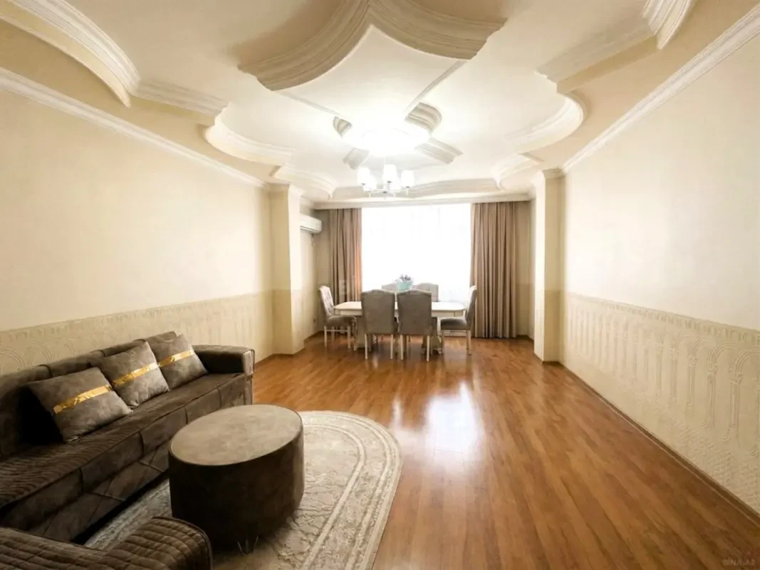 Satılır 2 otaqlı mənzil 105 m²