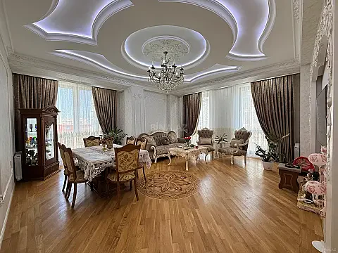 Satılır 3 otaqlı mənzil 142 m² — Bakı 3 otaq 142.00 m²