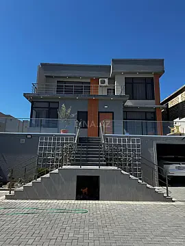 Satılır 5 otaqlı həyət evi 250 m² — Bakı, Səbail 5 otaq 250.00 m²