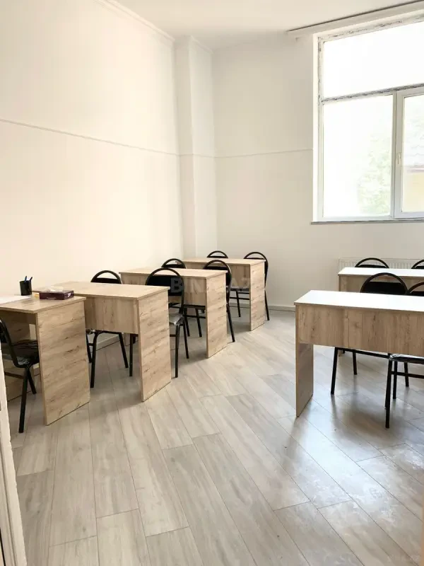 Kirayə verilir obyekt 130 m²