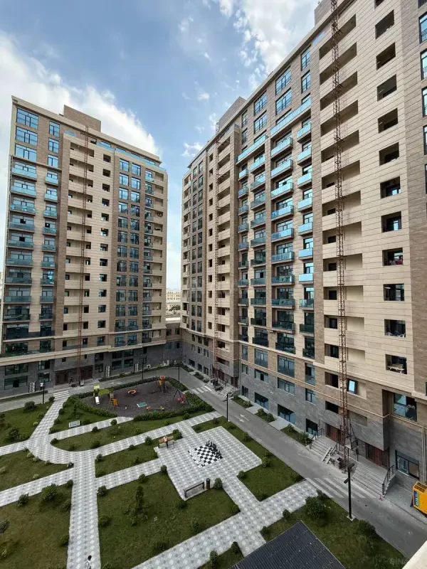 Satılır 2 otaqlı mənzil 66.6 m²