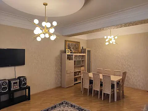Kirayə verilir 3 otaqlı mənzil 150 m² — Bakı, Nəsimi 3 otaq 150.00 m²