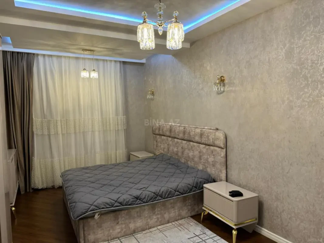 Kirayə verilir 3 otaqlı mənzil 130 m²