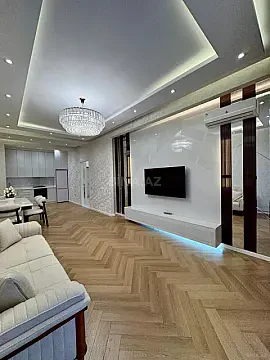 Satılır 3 otaqlı mənzil 107 m² — Bakı 3 otaq 107.00 m²