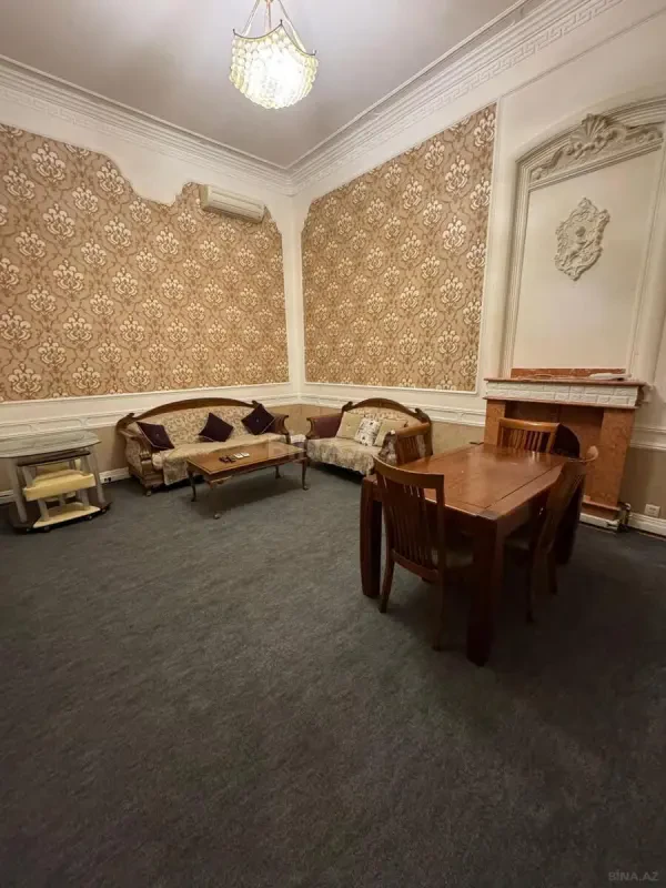 Kirayə verilir 5 otaqlı mənzil 110 m²