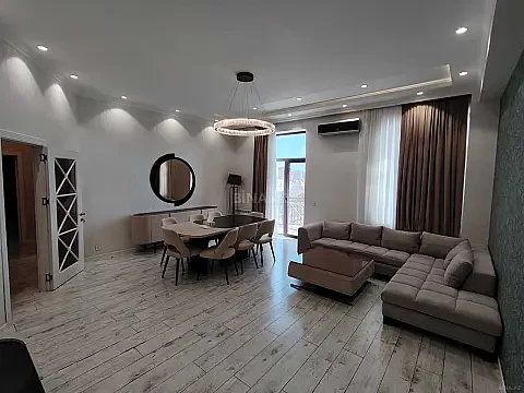 Kirayə verilir 2 otaqlı mənzil 84 m² — Bakı, Sahil qəs. 2 otaq 84.00 m²