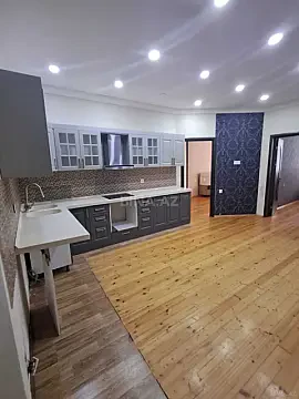 Kirayə verilir 2 otaqlı mənzil 100 m² — Bakı, Bakıxanov 2 otaq 100.00 m²