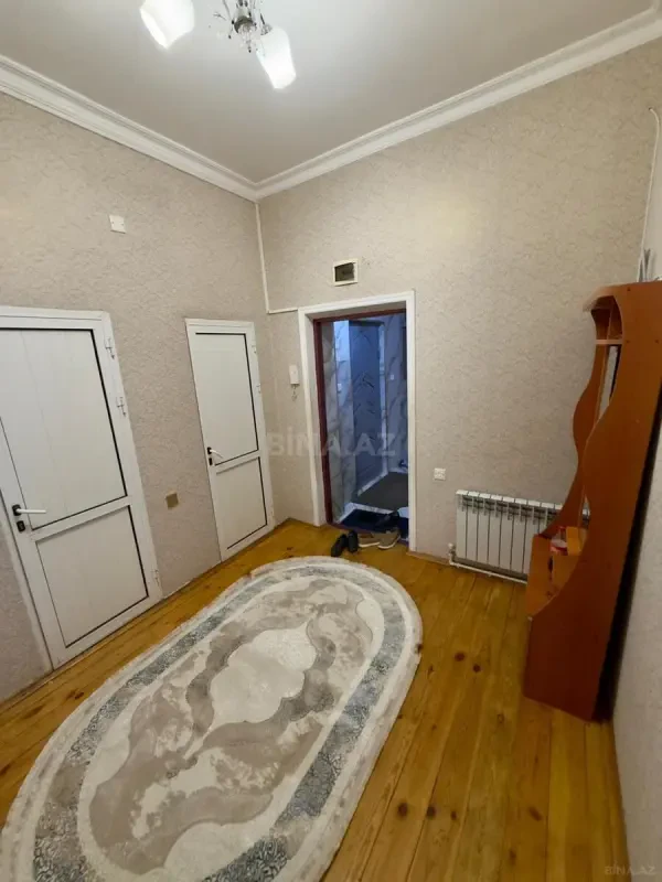 Kirayə verilir 2 otaqlı mənzil 90 m²