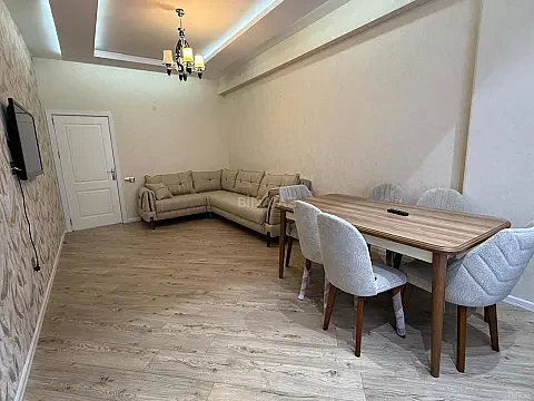 Kirayə verilir 2 otaqlı mənzil 70 m² — Bakı 2 otaq 70.00 m²
