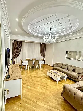 Kirayə verilir 3 otaqlı mənzil 120 m² — Bakı 3 otaq 120.00 m²