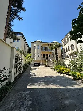 Satılır 9 otaqlı həyət evi 600 m² — Bakı, Nəsimi 9 otaq 600.00 m²