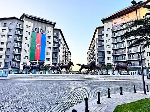 Satılır 4 otaqlı mənzil 216 m² — Bakı 4 otaq 216.00 m²