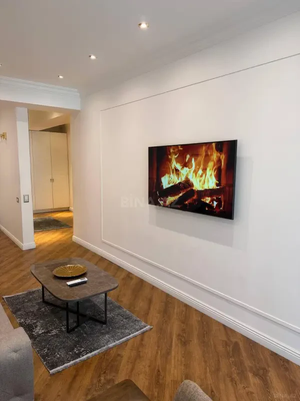 Kirayə verilir 2 otaqlı mənzil 75 m²