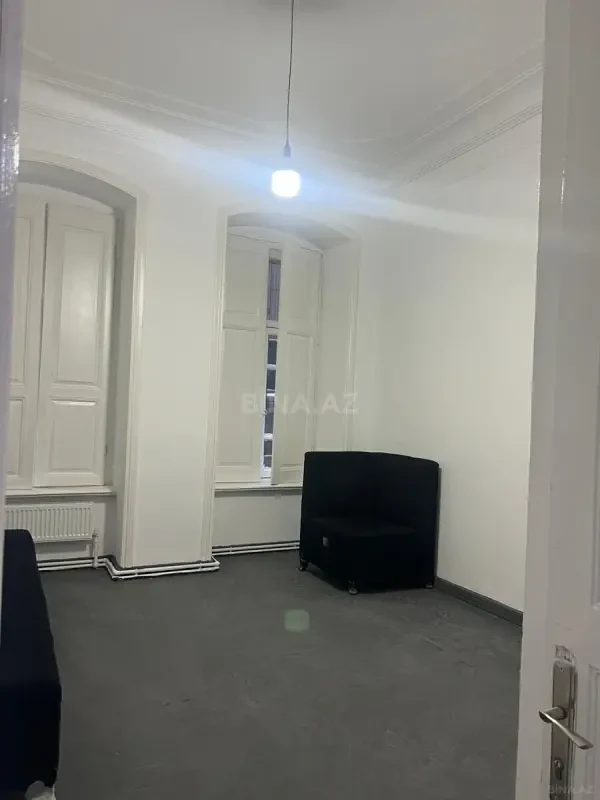 Kirayə verilir obyekt 130 m²