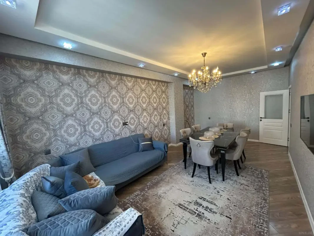 Satılır 4 otaqlı mənzil 134 m²