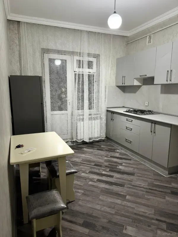 Kirayə verilir 2 otaqlı mənzil 65 m²