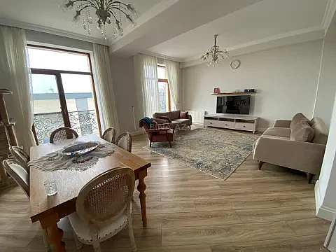 Kirayə verilir 3 otaqlı mənzil 140 m² — Bakı, Xətai 3 otaq 140.00 m²