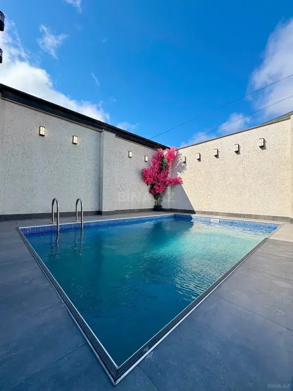 Kirayə verilir 4 otaqlı həyət evi 250 m²