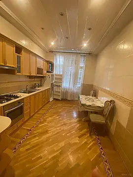 Kirayə verilir 2 otaqlı mənzil 111 m² — Bakı 2 otaq 111.00 m²