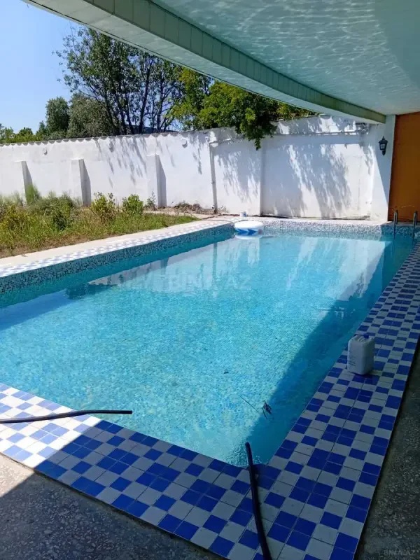 Kirayə verilir 6 otaqlı həyət evi 250 m²