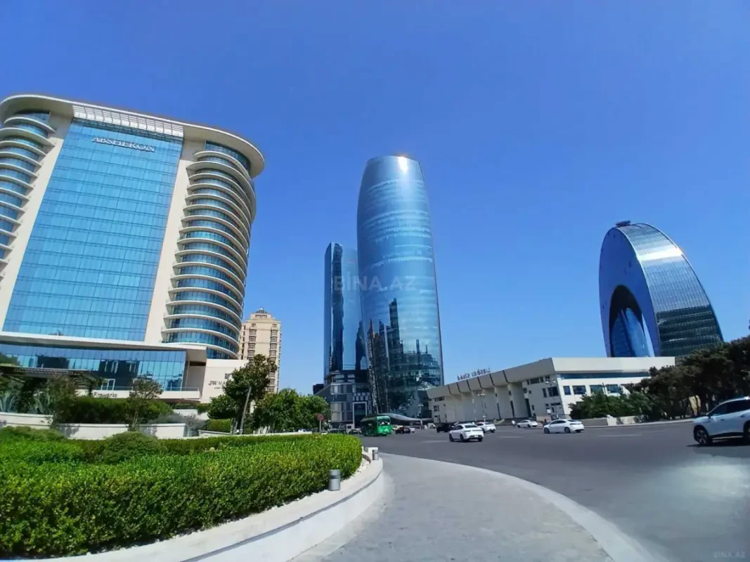 Kirayə verilir obyekt 830 m²