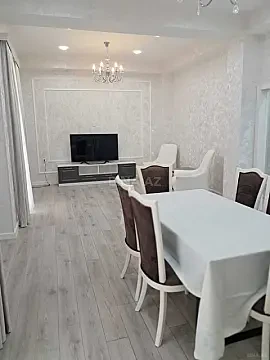 Kirayə verilir 3 otaqlı mənzil 150 m² — Bakı 3 otaq 150.00 m²