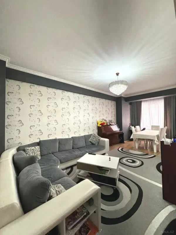 Satılır 2 otaqlı mənzil 110 m²