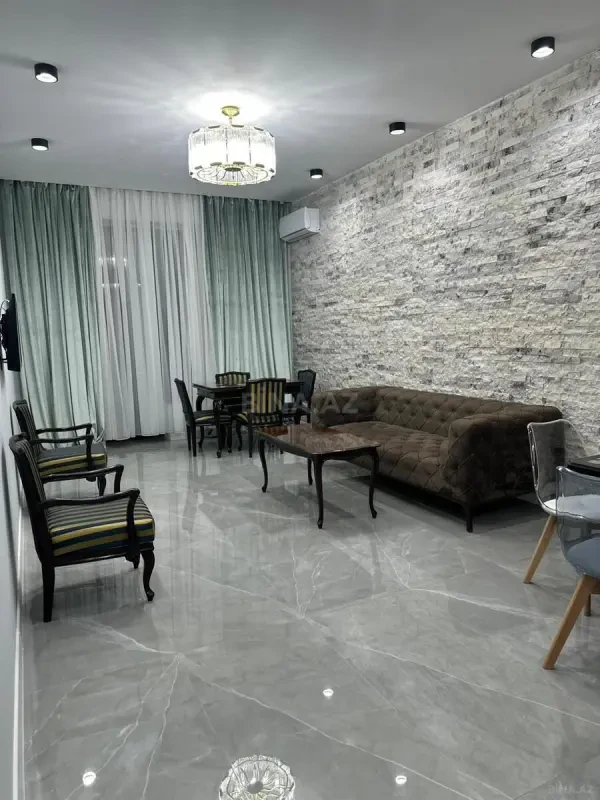 Satılır 2 otaqlı mənzil 75 m²