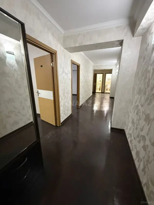 Kirayə verilir 3 otaqlı mənzil 150 m²