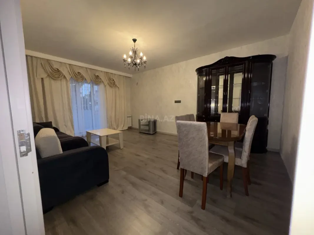Kirayə verilir 2 otaqlı mənzil 80 m²