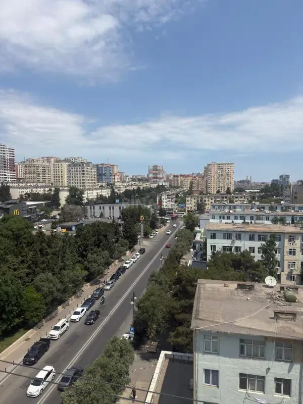 Kirayə verilir 2 otaqlı mənzil 90 m²