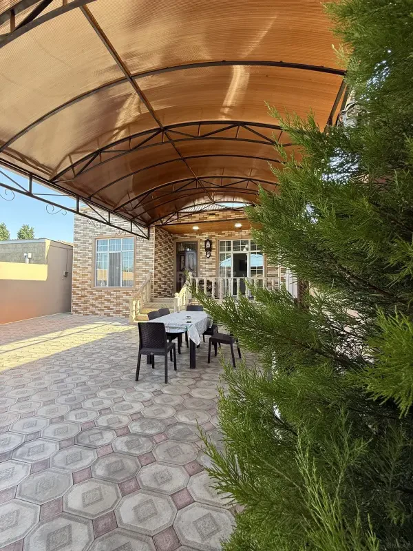 Satılır 4 otaqlı həyət evi 100 m²