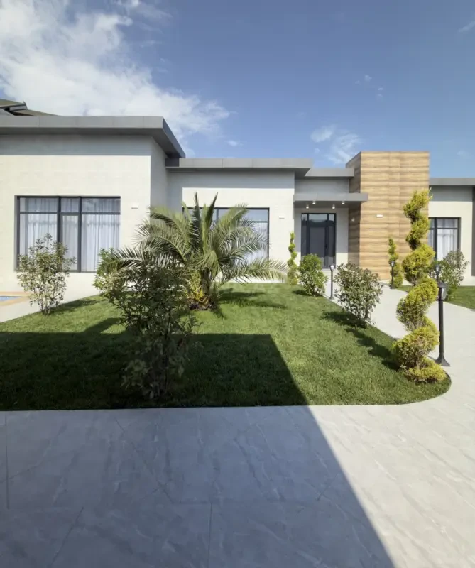 Satılır 5 otaqlı həyət evi 240 m²