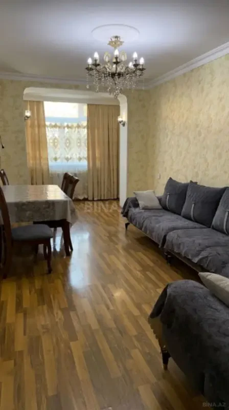 Kirayə verilir 2 otaqlı mənzil 60 m²