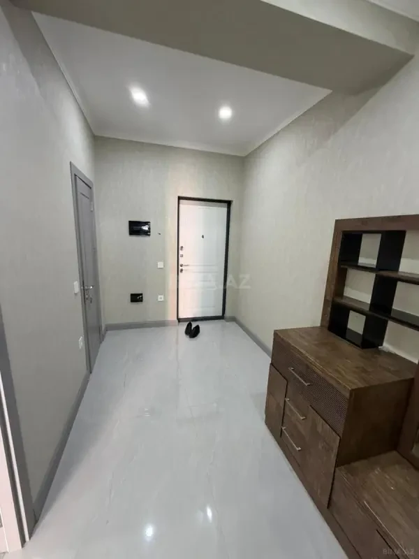 Kirayə verilir 2 otaqlı mənzil 61 m²