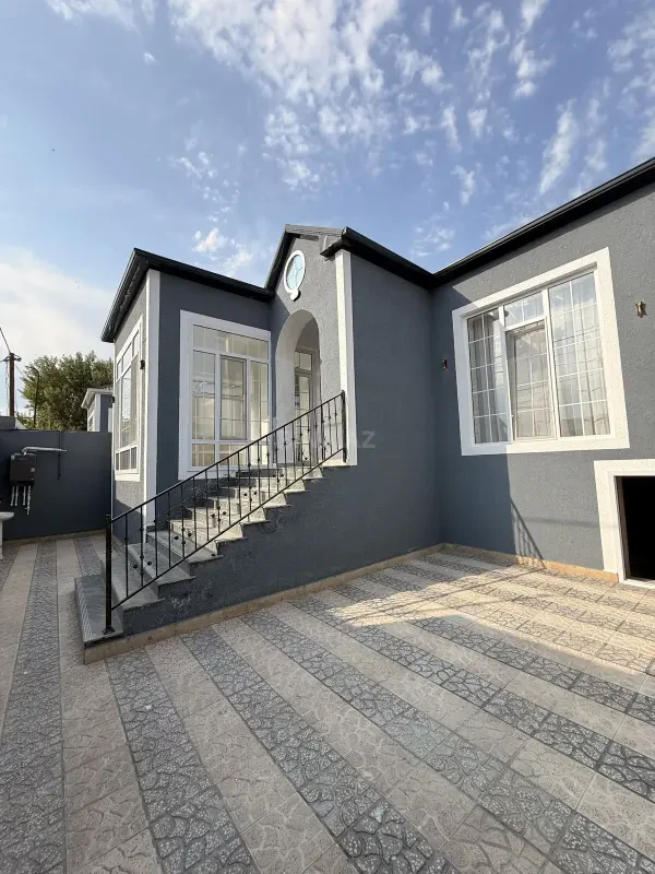 Satılır 4 otaqlı həyət evi 139 m²